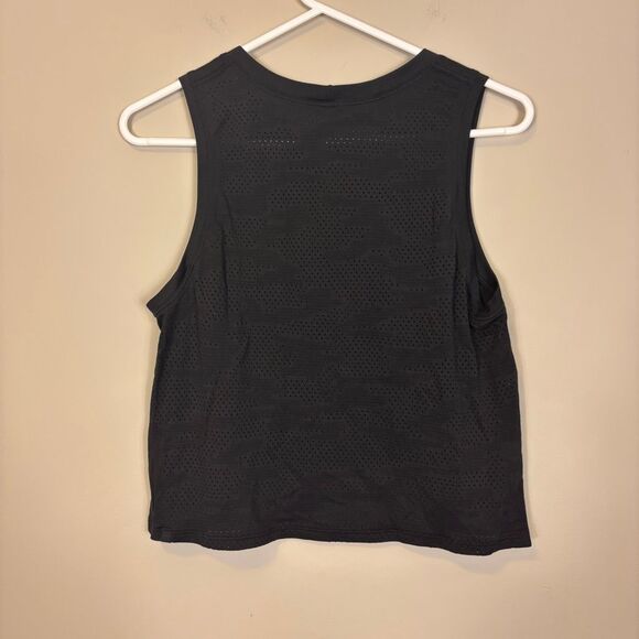 Lululemon Women's Black Perforated Camo Workout Tank Top - Picture 2 of 5